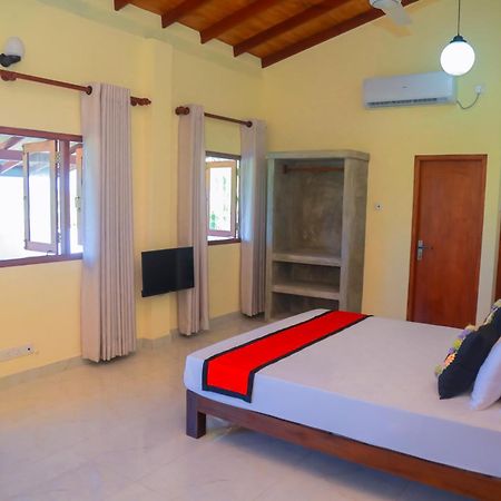 Athithi Villa Hikkaduwa Esterno foto