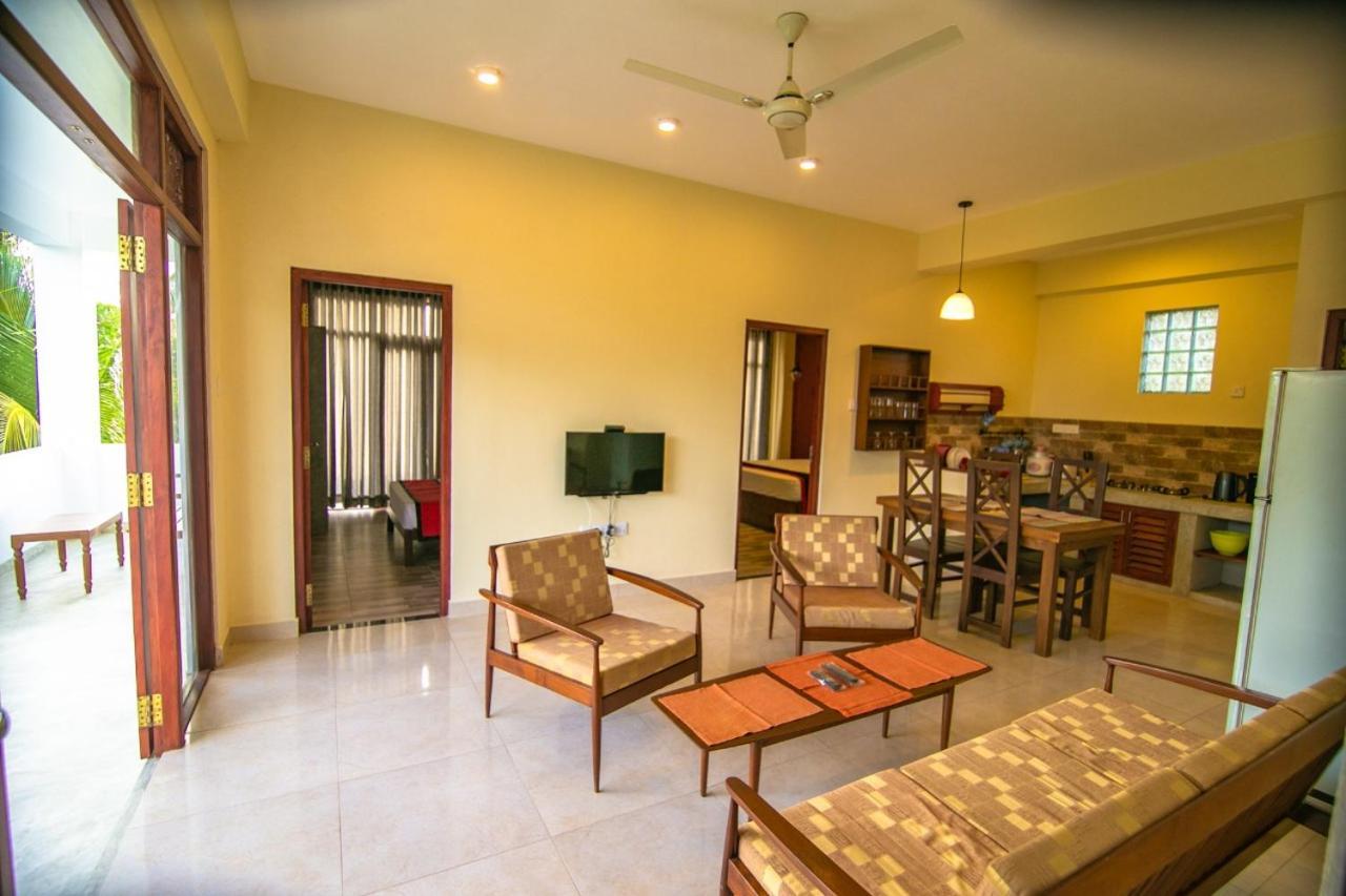 Athithi Villa Hikkaduwa Esterno foto