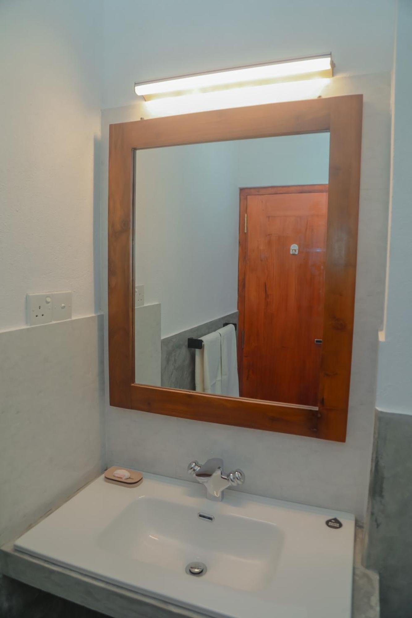 Athithi Villa Hikkaduwa Esterno foto