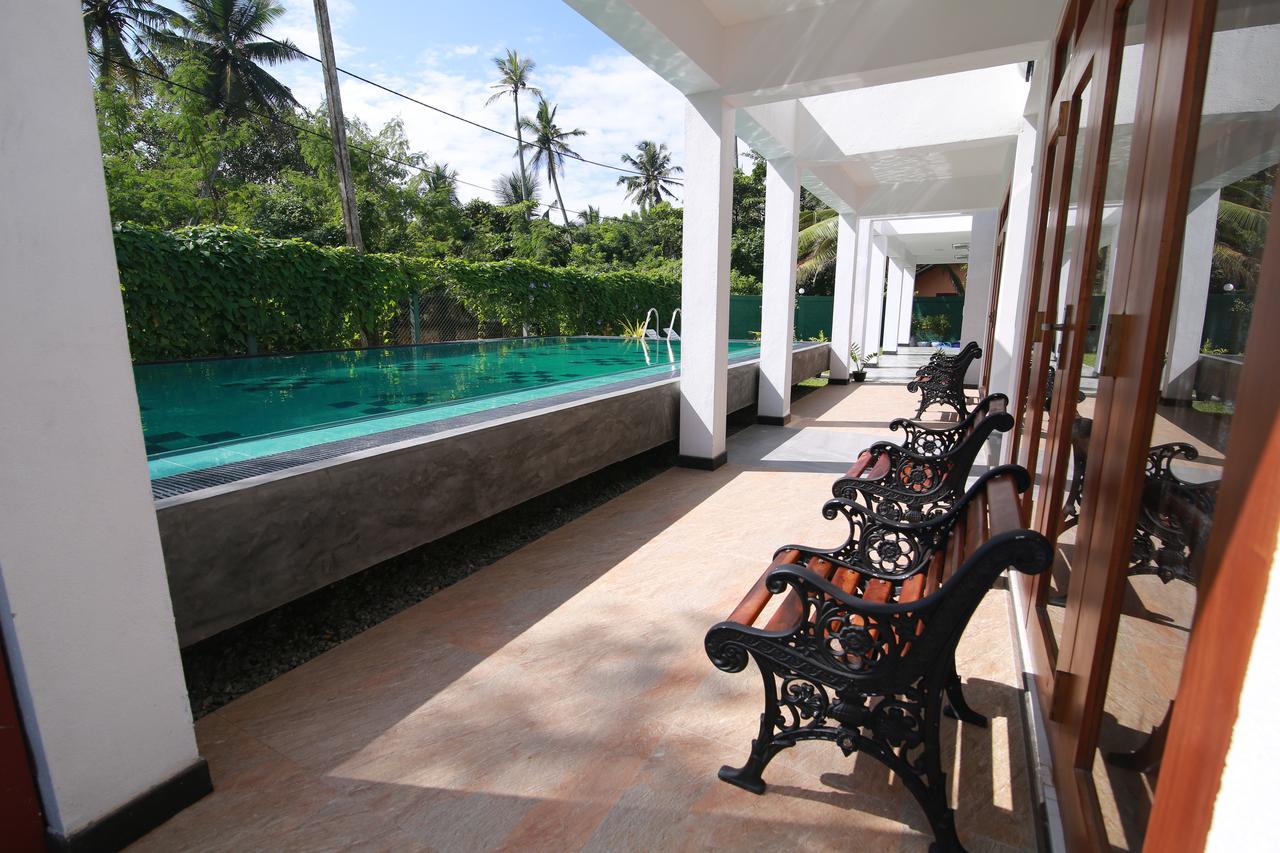 Athithi Villa Hikkaduwa Esterno foto