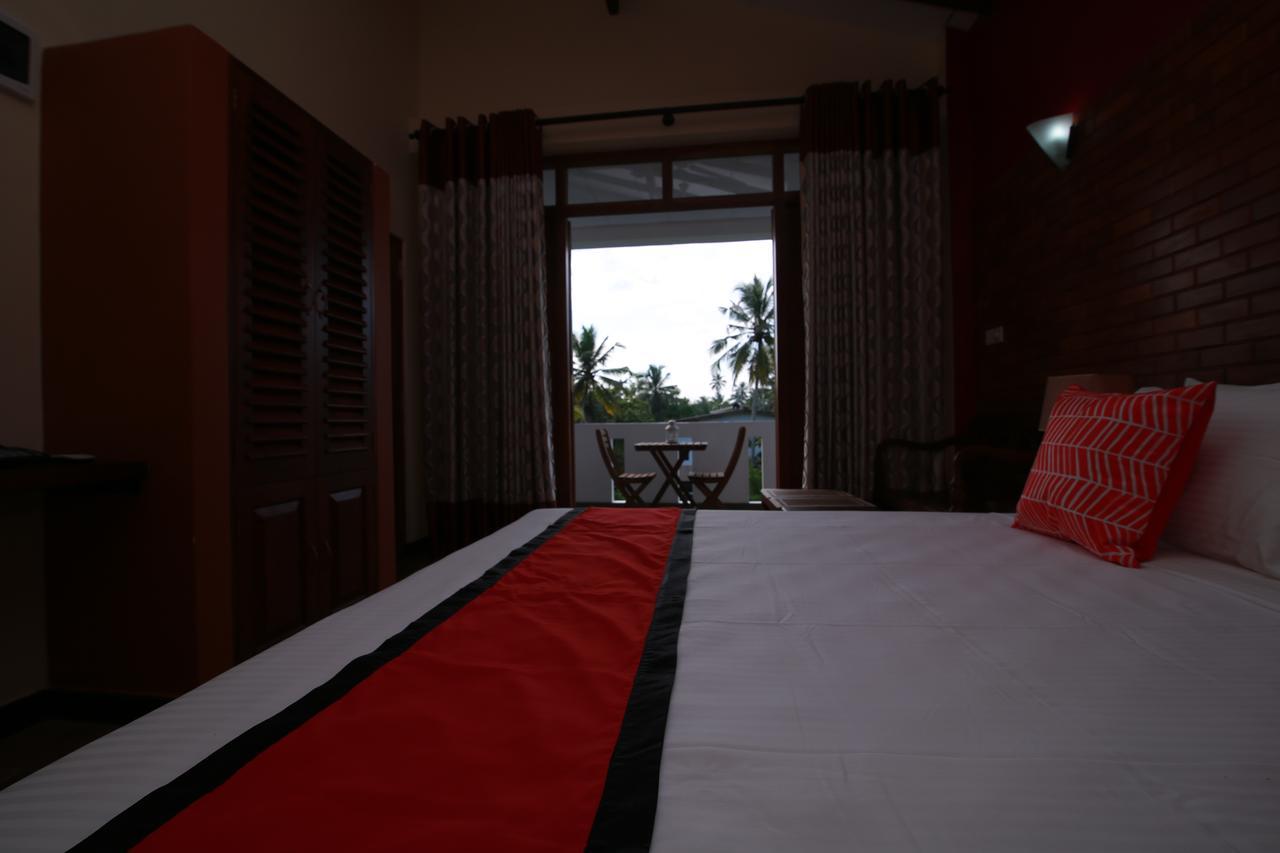 Athithi Villa Hikkaduwa Esterno foto